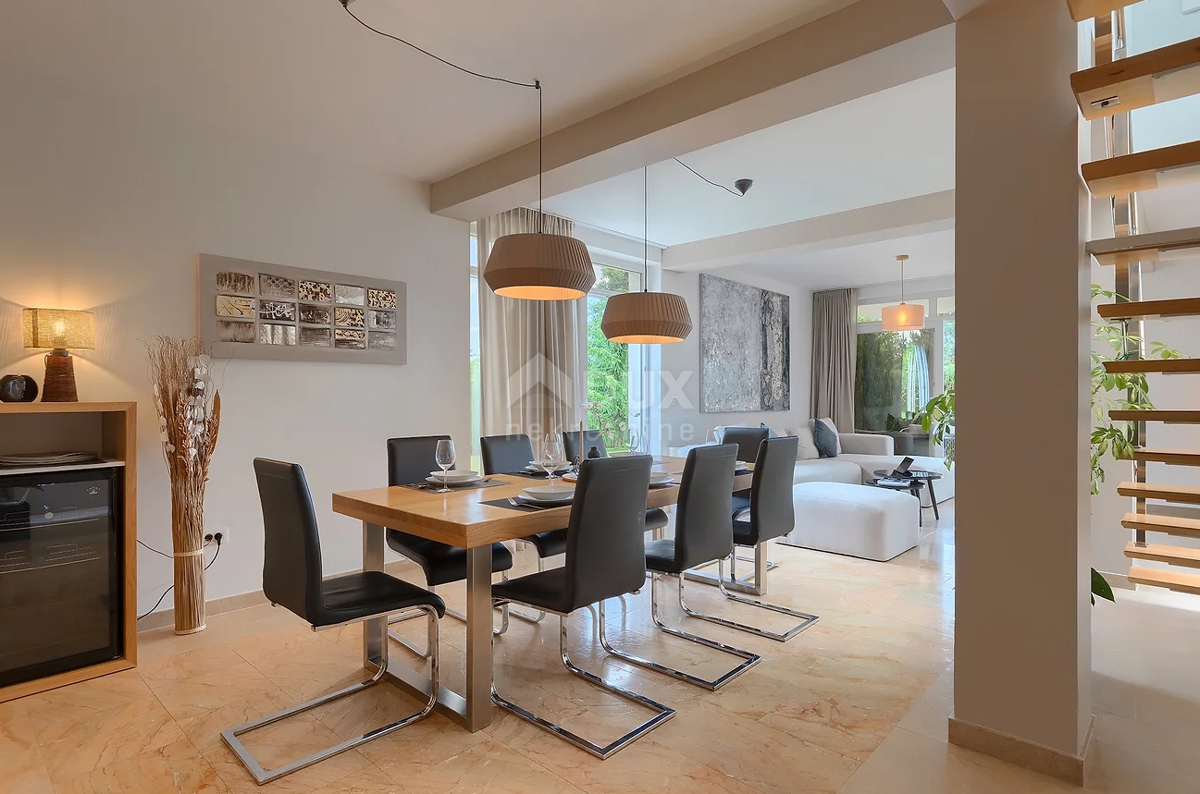 ISTRIA, ŽMINJ - Villa moderna con interni di design, piscina coperta e benessere