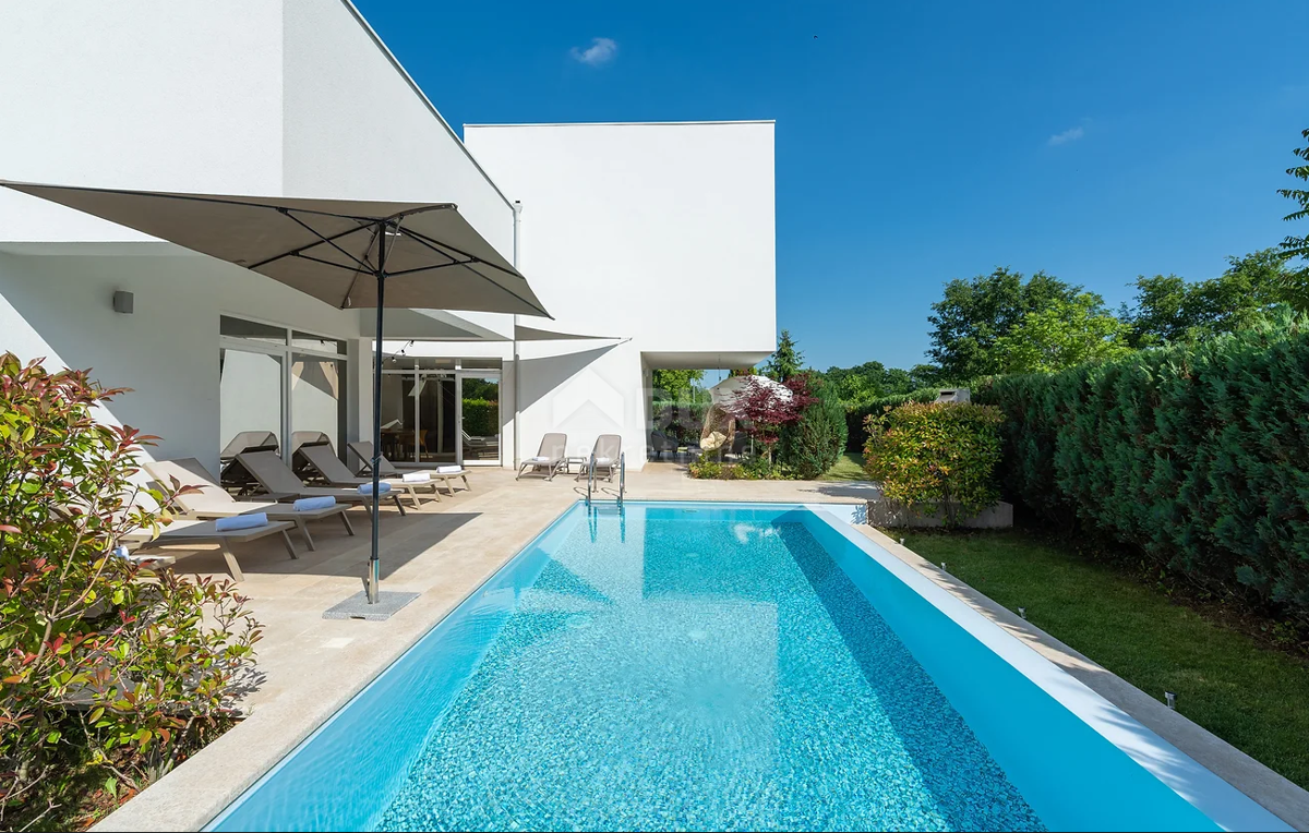ISTRIA, ŽMINJ - Villa moderna con interni di design, piscina coperta e benessere