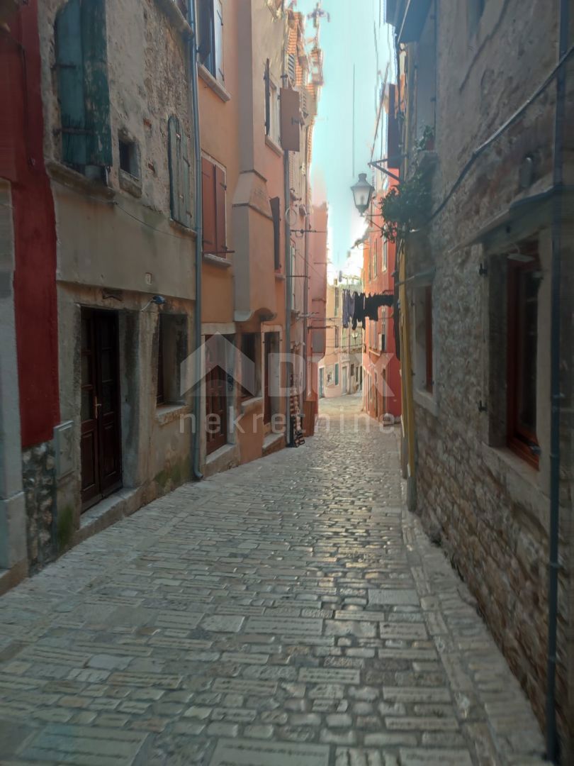 ISTRIA, ROVINJ Casa su tre piani in centro città a 100 metri dal mare!