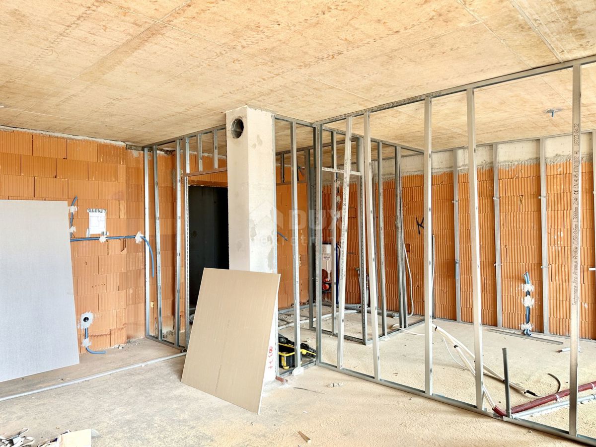 ISTRIA, UMAGO - Stupendo bilocale + bagno con loggia in nuova costruzione