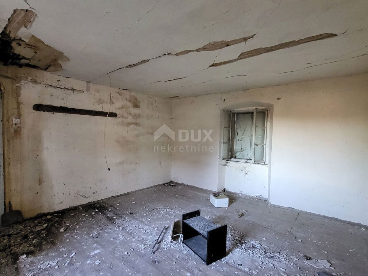 ISTRIA, MOTOVUN - Antica casa indipendente da ristrutturare