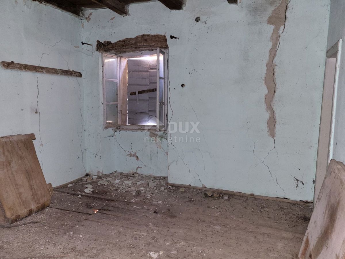 ISTRIA, MOTOVUN - Antica casa indipendente da ristrutturare