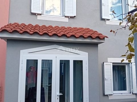ISOLA DI KRK, OMIŠALJ - casa ristrutturata nel centro storico