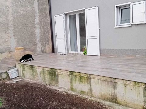 ISOLA DI KRK, OMIŠALJ - casa ristrutturata nel centro storico