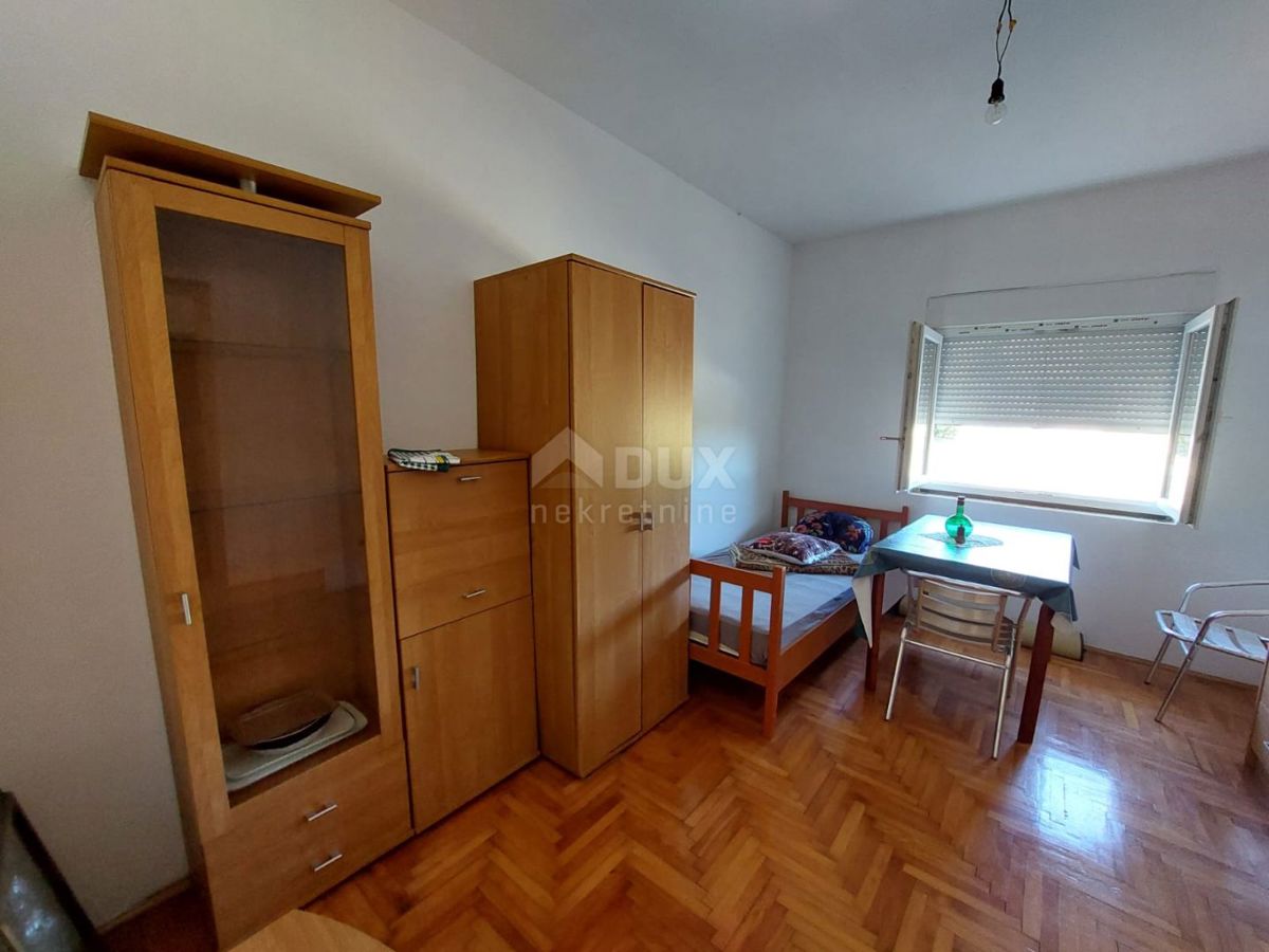 ISTRIA, ALBONA, DINTORNI - Casa su 3 piani in fase di ristrutturazione, a 2 km dal mare