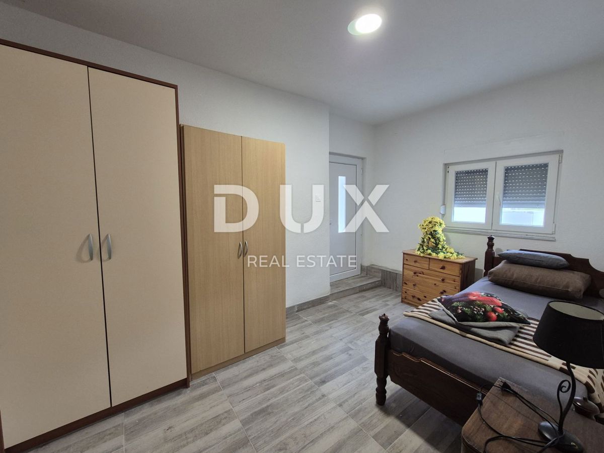 ISTRIA, ALBONA, DINTORNI - Casa su 3 piani in fase di ristrutturazione, a 2 km dal mare