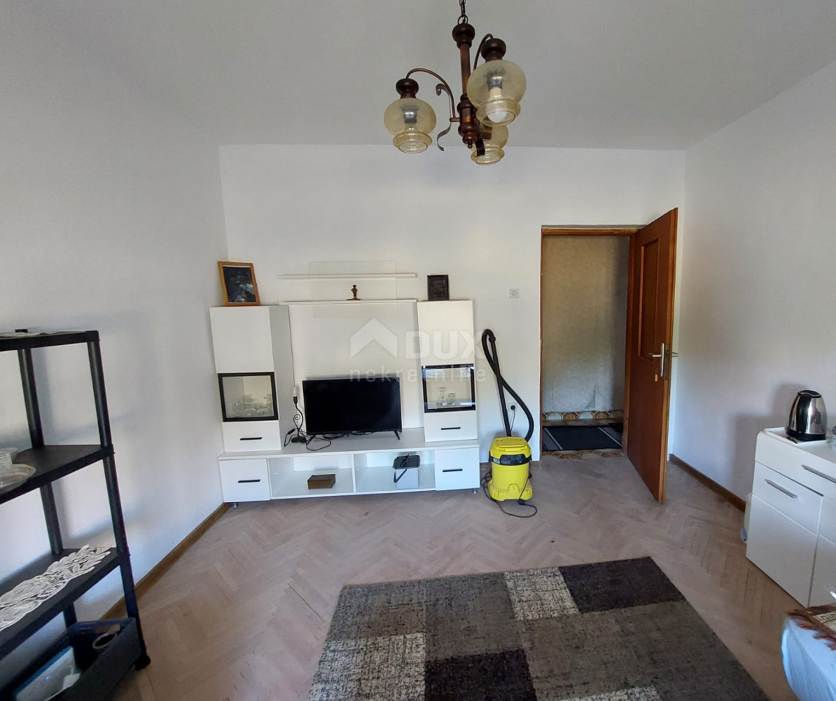 ISTRIA, ALBONA, DINTORNI - Casa su 3 piani in fase di ristrutturazione, a 2 km dal mare