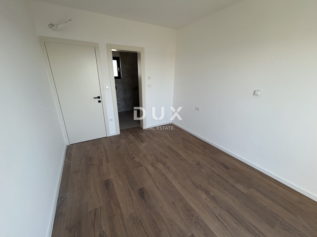 PRIMOŠTEN, DOLAC - Appartamento con due camere da letto al piano terra di un nuovo edificio con giardino e vista mare