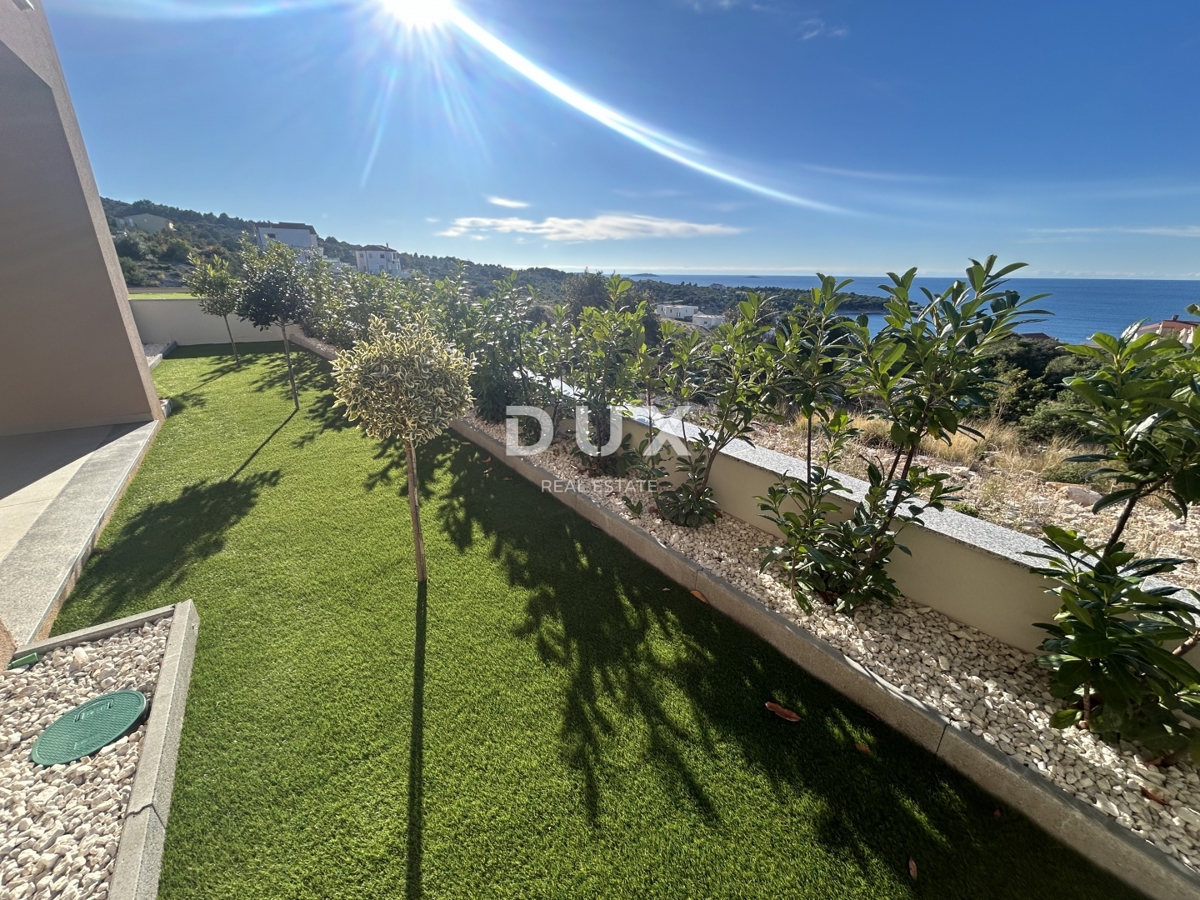 PRIMOŠTEN, DOLAC - Appartamento con due camere da letto al piano terra di un nuovo edificio con giardino e vista mare