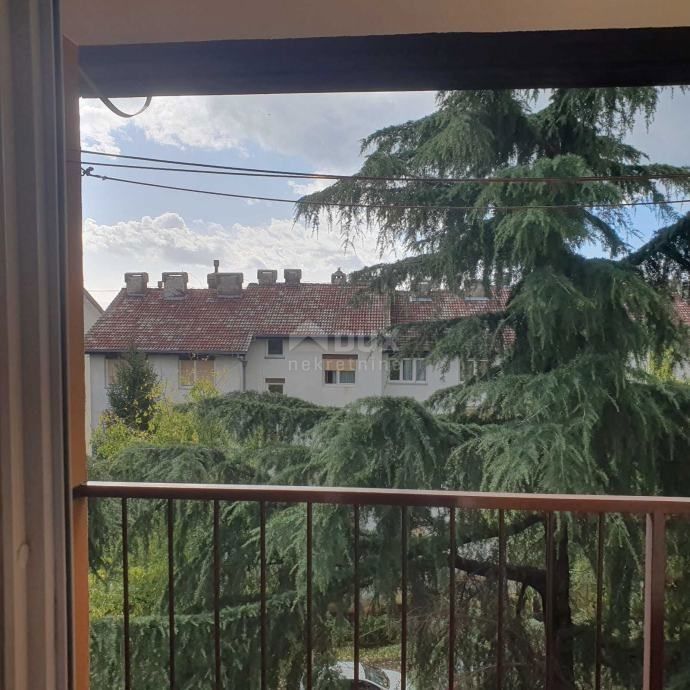 RIJEKA, DONJA DRENOVA - Appartamento con 3 camere da letto con loggia e legnaia