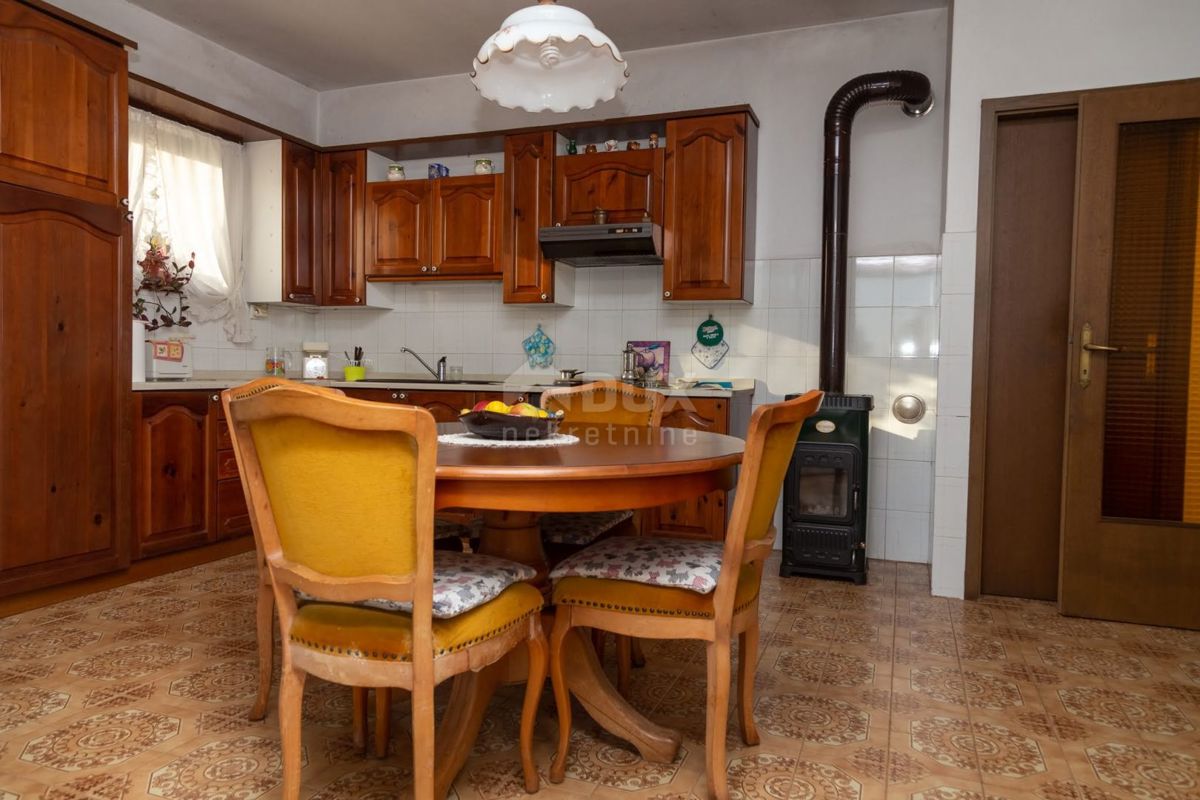 RIJEKA, KANTRIDA - Casa indipendente con ampio giardino!