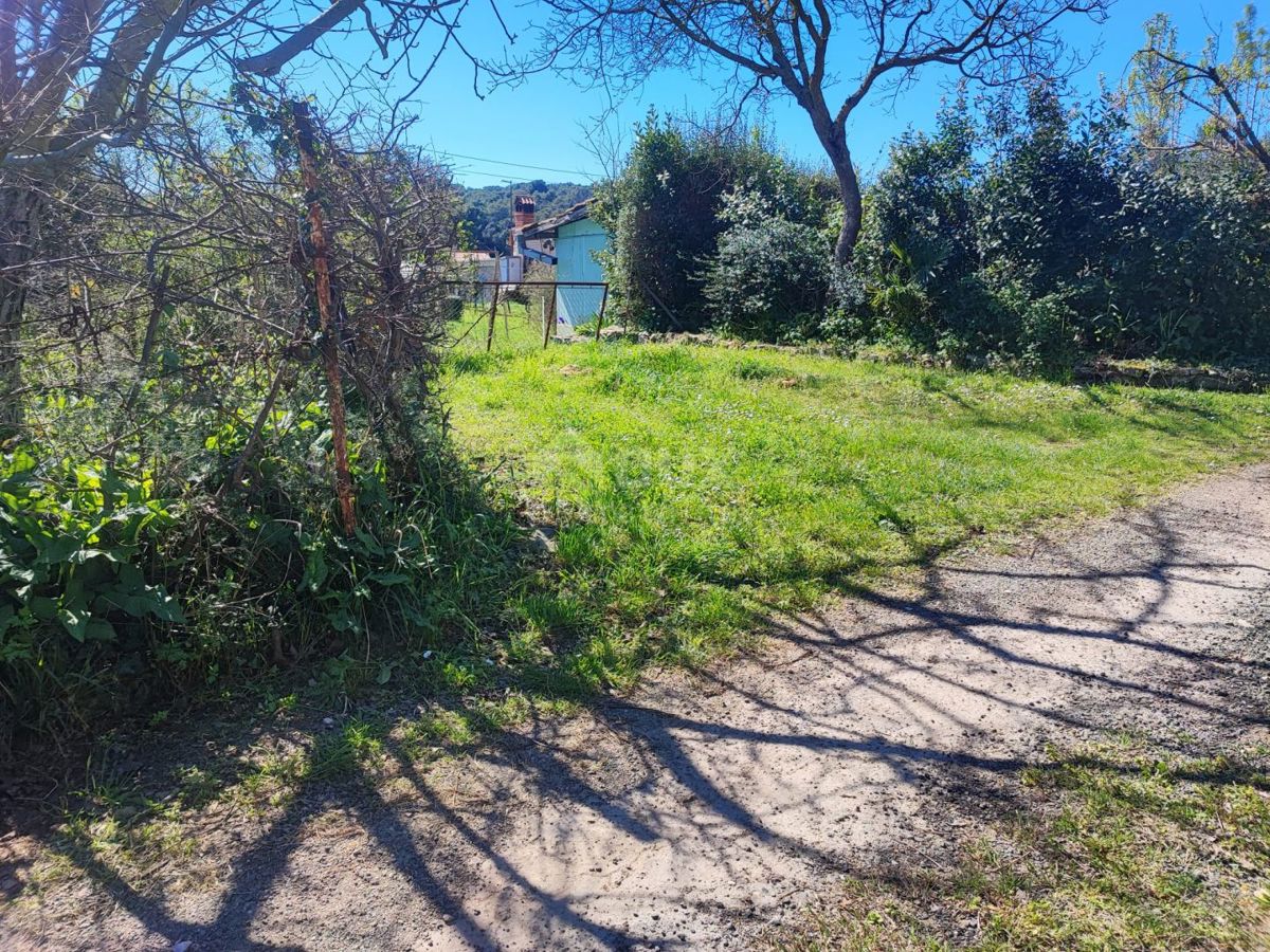 ISTRIA, STIGNANO! Terreno edificabile in posizione tranquilla
