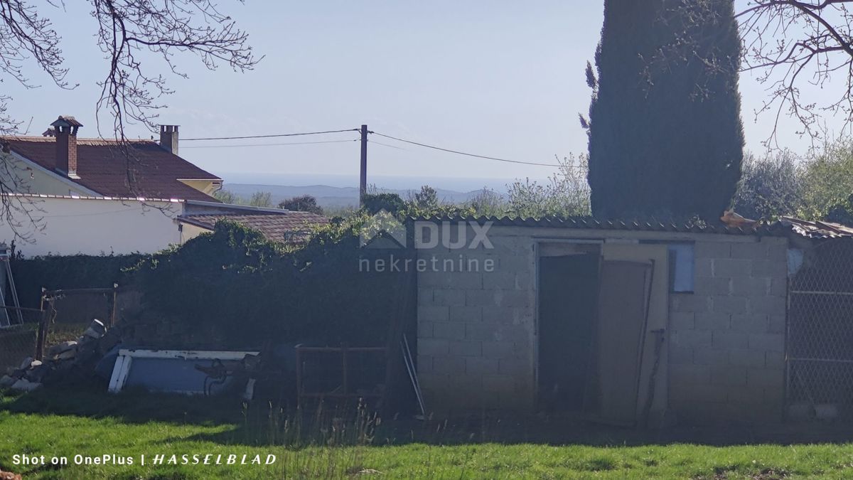 ISTRIA, VIŠNJAN - Ampio terreno con vista sul mare