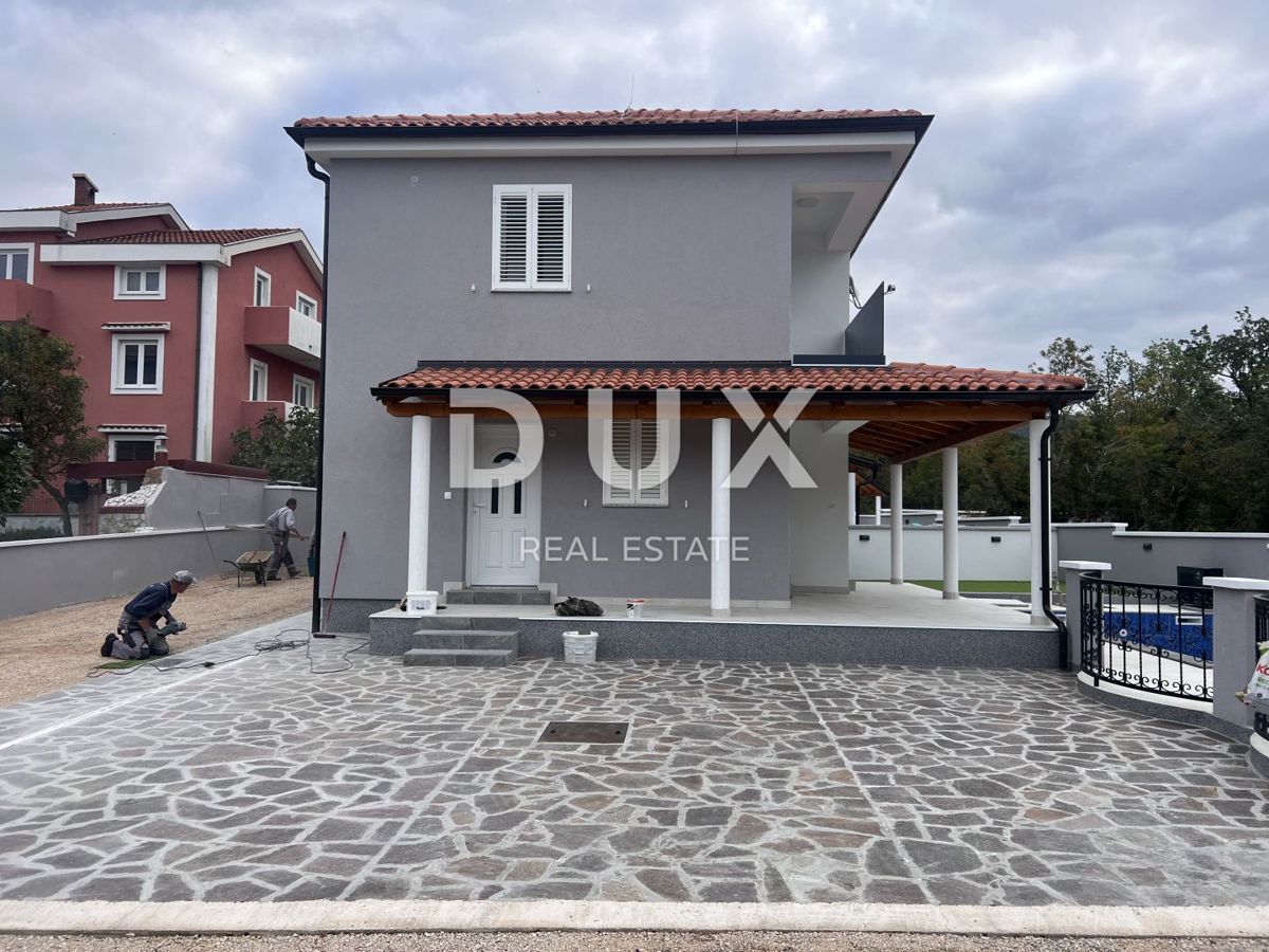 CRIKVENICA, JADRANOVO - Lussuosa villa bifamiliare con piscina!