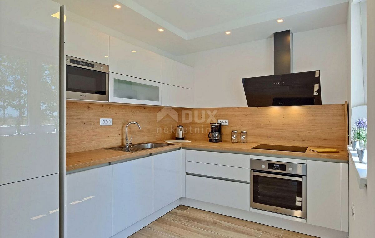 ISTRIA, MARČANA - Confortevole casa moderna con piscina