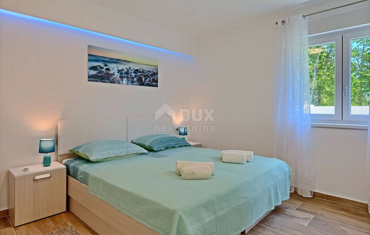 ISTRIA, MARČANA - Confortevole casa moderna con piscina