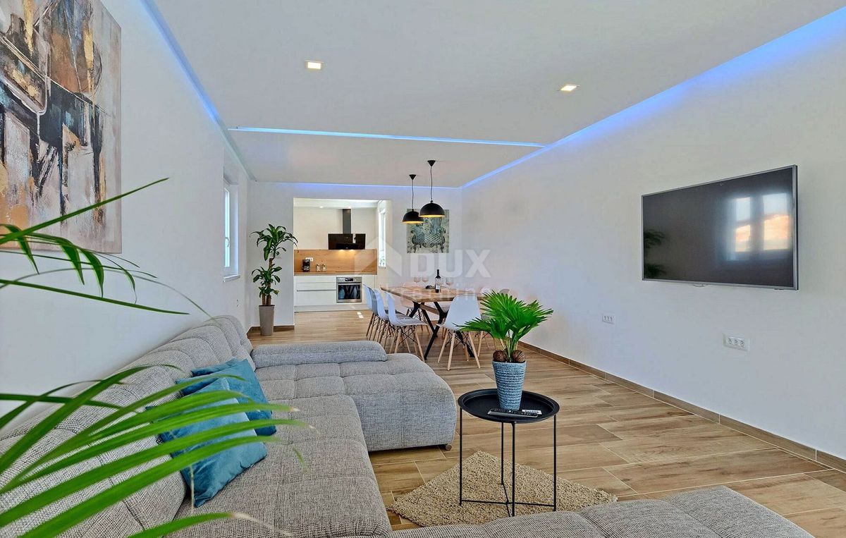 ISTRIA, MARČANA - Confortevole casa moderna con piscina