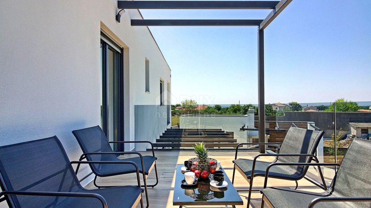 ISTRIA, MARČANA - Confortevole casa moderna con piscina