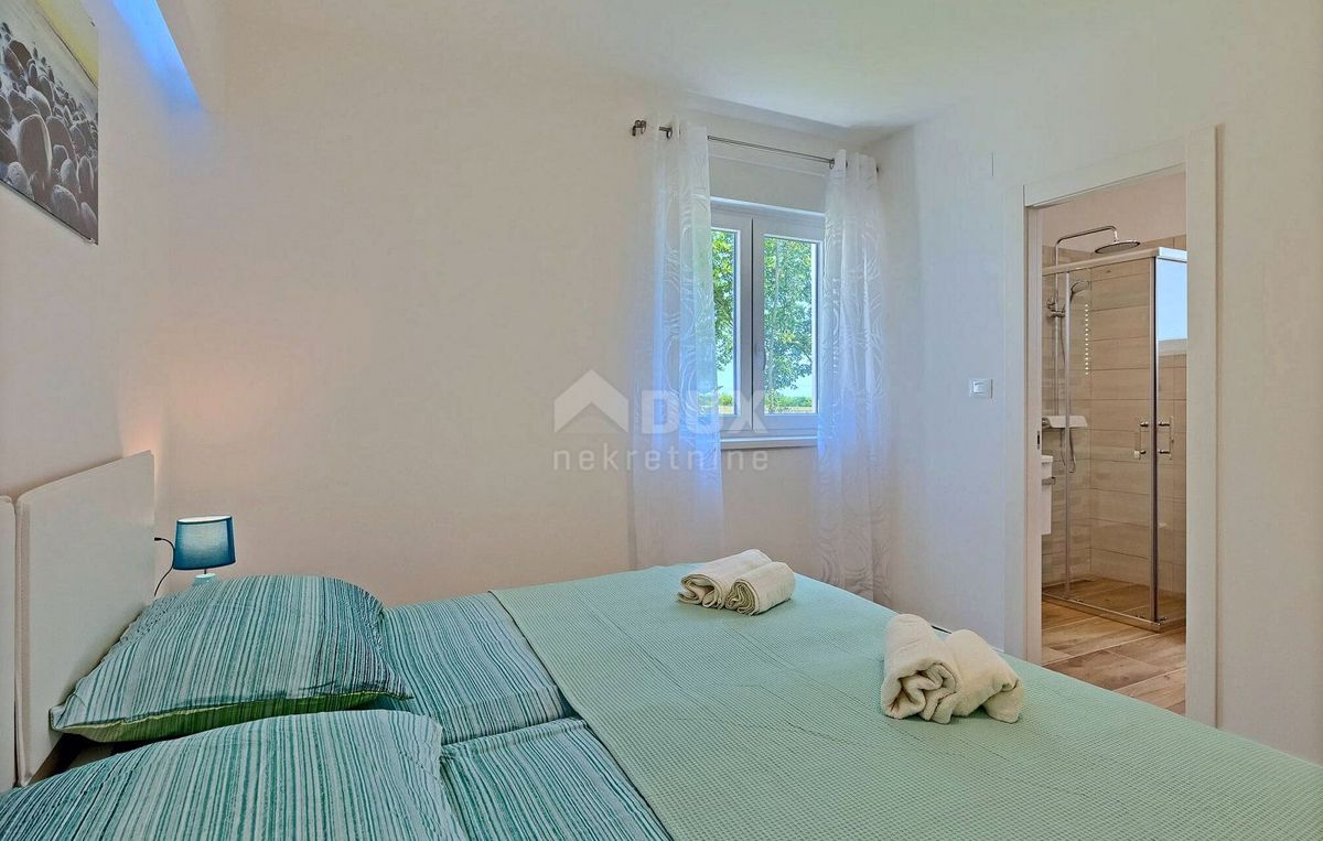 ISTRIA, MARČANA - Confortevole casa moderna con piscina