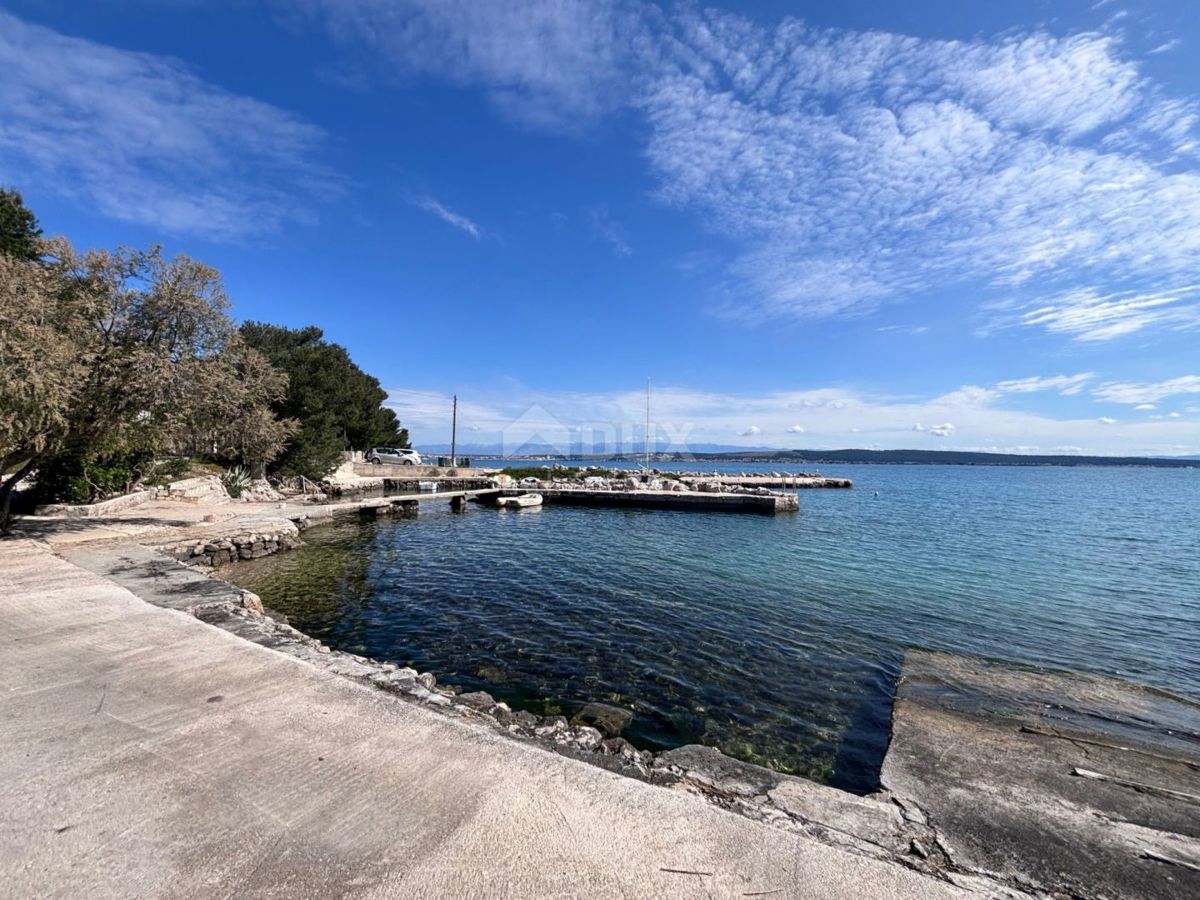 ISOLA DI UGLJAN, KUKLJICA - Terreno edificabile vicino al mare