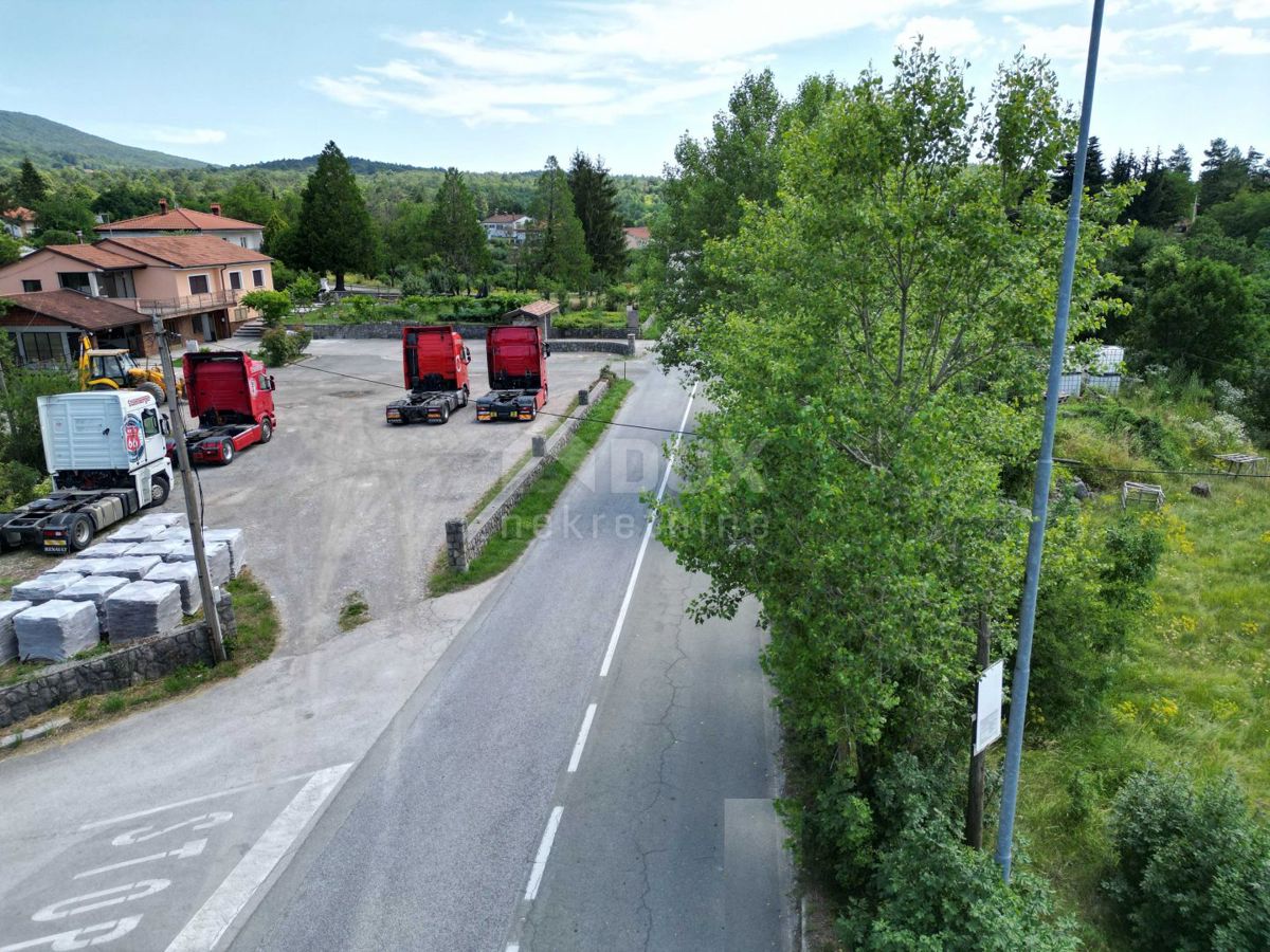 MATULJI, JURDANI, RUPA - terreno edificabile di 9000m2 con EDIFICAZIONE. PERMESSO per un edificio residenziale e commerciale