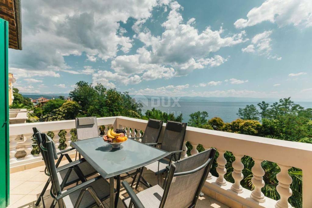 OPATIJA, LOVRAN - 1a fila al mare, 125 m2