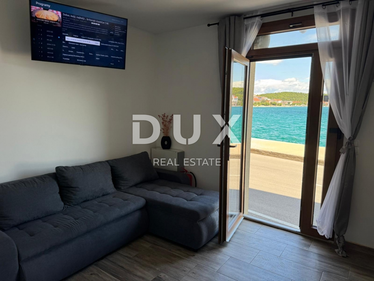 TISNO, MURTER - INVESTIMENTO! Spazio ufficio in prima fila al mare