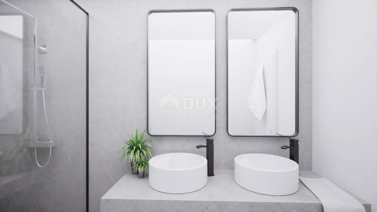 NOVALJA, PAG - NON PERDERE L'OCCASIONE! Villa di lusso con piscina in 2a fila al mare