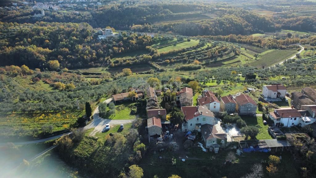 ISTRIA, MOMJAN - Una tenuta unica in una splendida posizione con vista