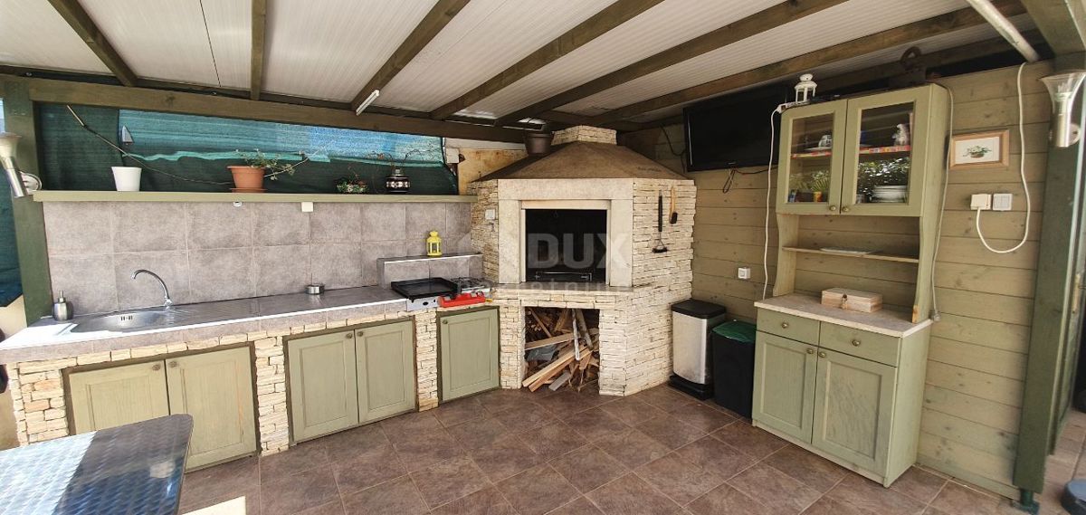 ISTRIA, PARENZO - Casa bifamiliare in una posizione privilegiata