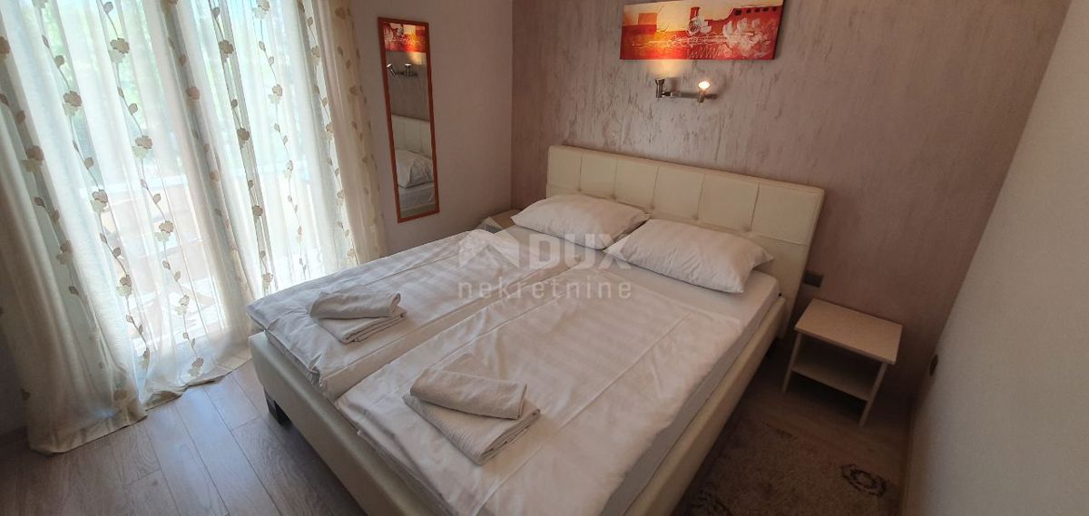 ISTRIA, PARENZO - Casa bifamiliare in una posizione privilegiata