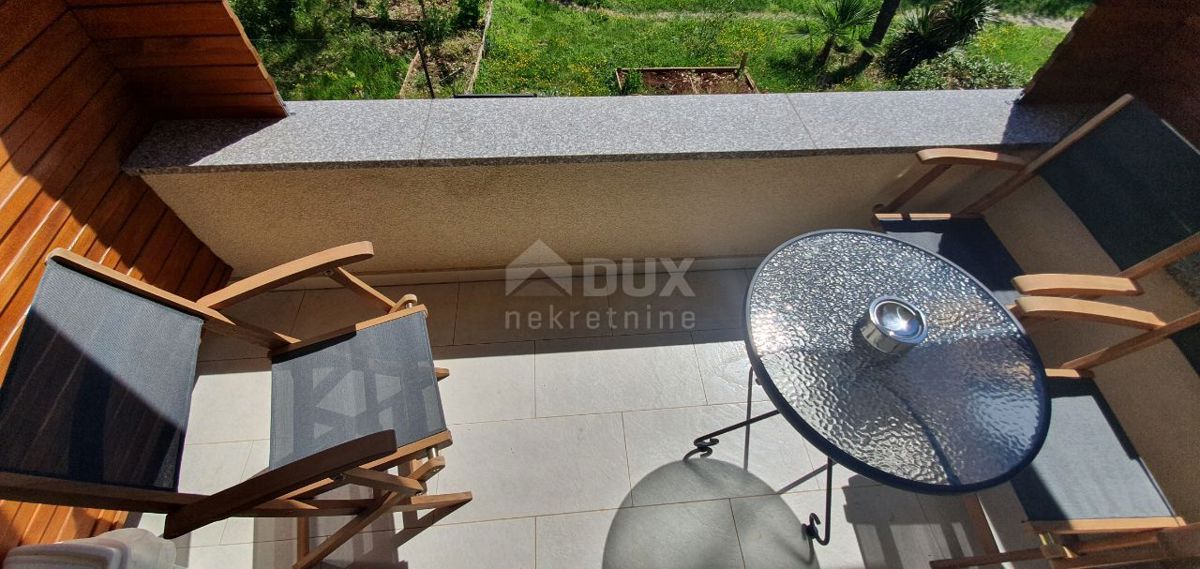 ISTRIA, PARENZO - Casa bifamiliare in una posizione privilegiata