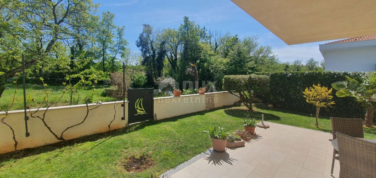 ISTRIA, PARENZO - Casa bifamiliare in una posizione privilegiata