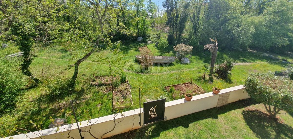 ISTRIA, PARENZO - Casa bifamiliare in una posizione privilegiata