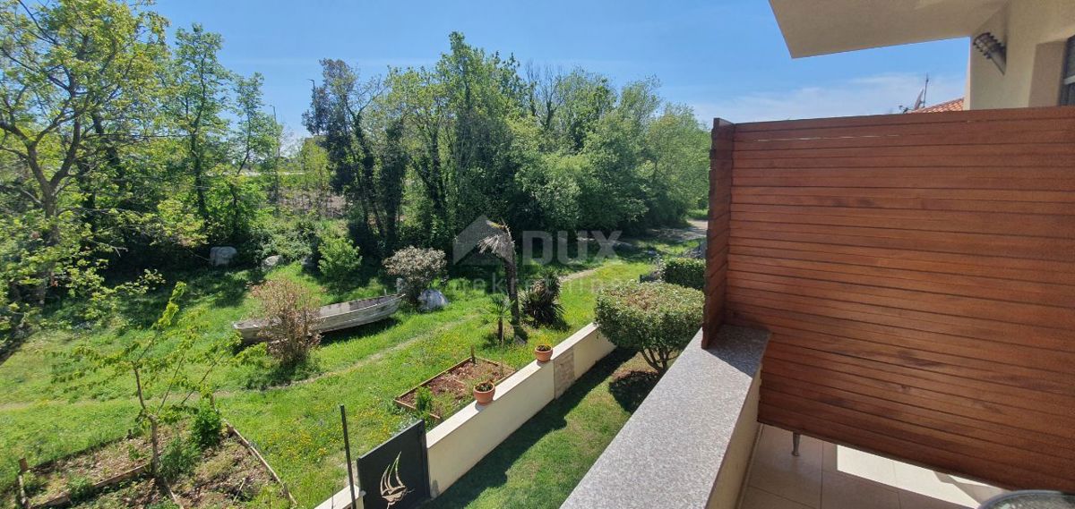 ISTRIA, PARENZO - Casa bifamiliare in una posizione privilegiata