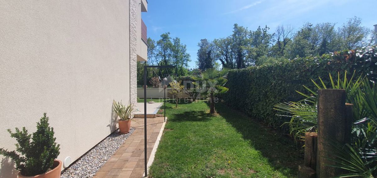 ISTRIA, PARENZO - Casa bifamiliare in una posizione privilegiata