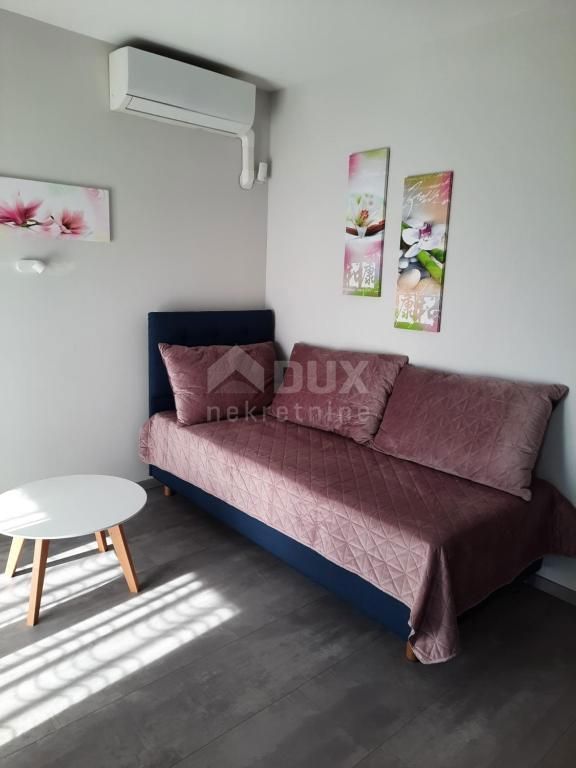 ISTRIA, PARENZO - Casa bifamiliare in una posizione privilegiata