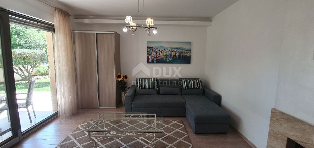 ISTRIA, PARENZO - Casa bifamiliare in una posizione privilegiata