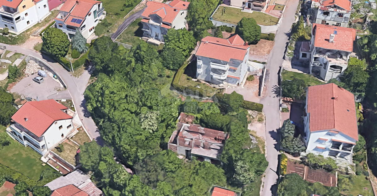 VIŠKOVO, SARŠONI - terreno edificabile 845m2 per una casa unifamiliare/edificio residenziale-appartamenti 