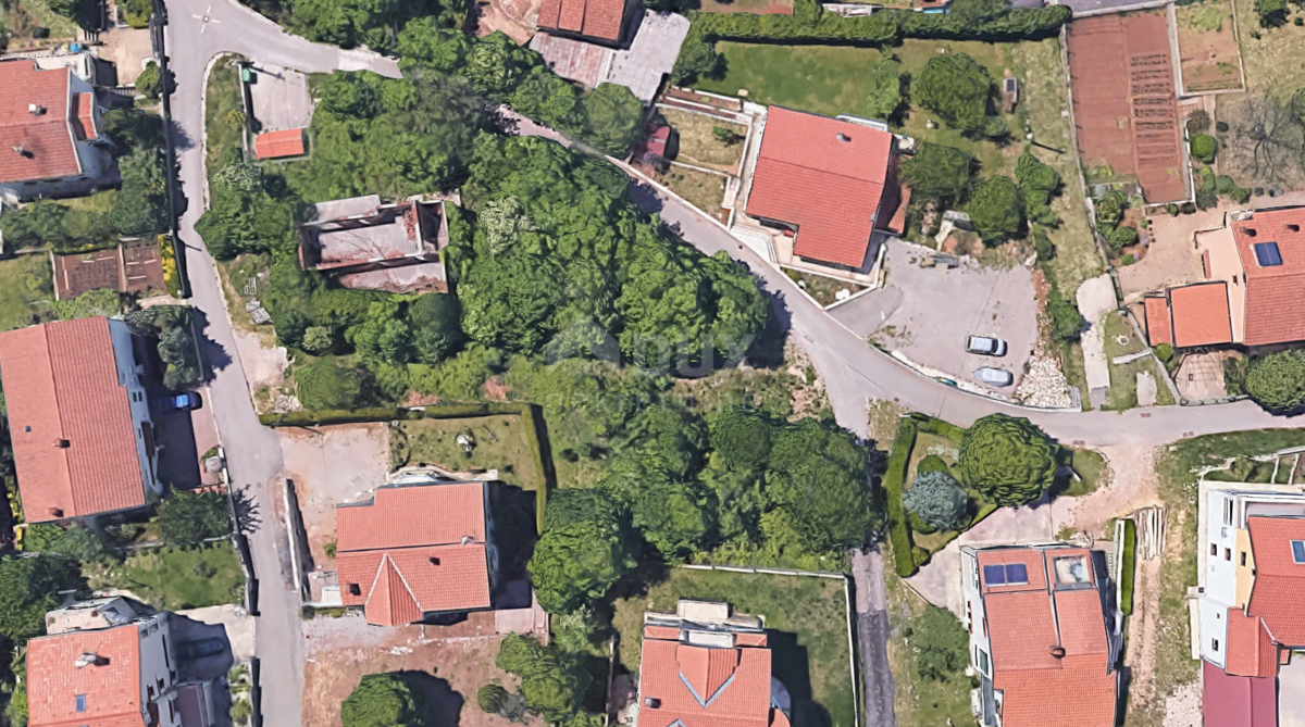 VIŠKOVO, SARŠONI - terreno edificabile 845m2 per una casa unifamiliare/edificio residenziale-appartamenti 