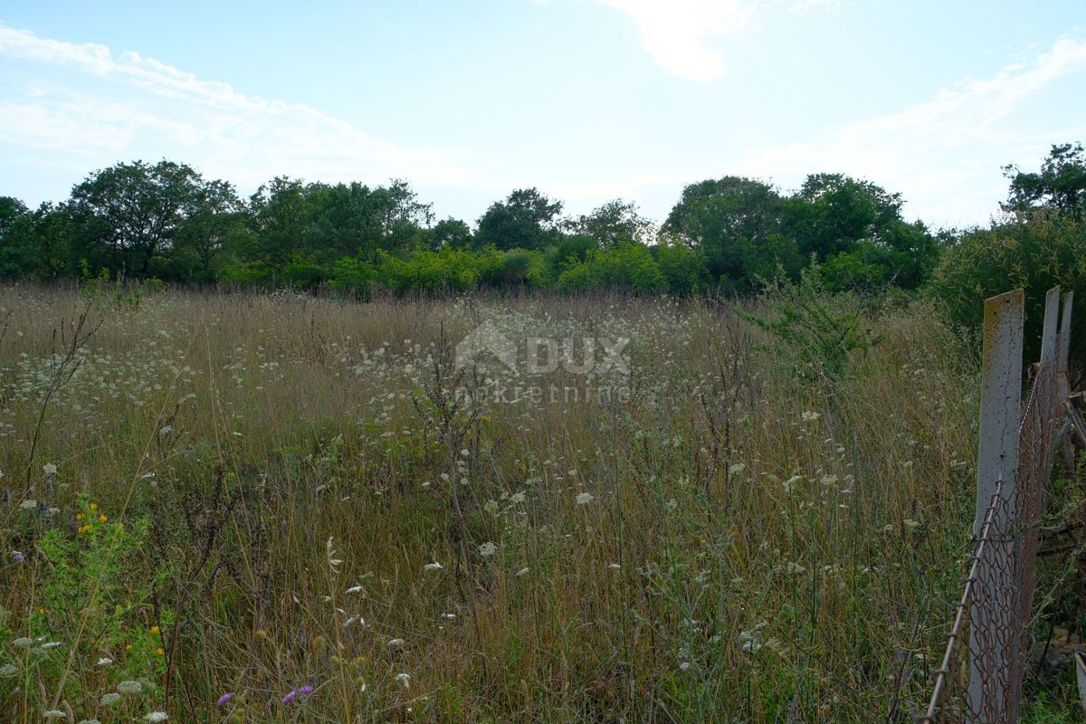 ZADAR, MURVICA - Terreno edificabile ideale in un ambiente naturale a Murvica