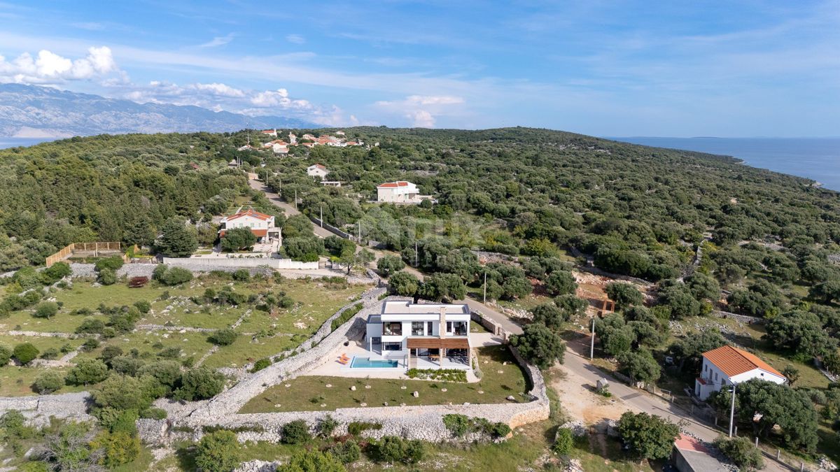 ISOLA DI PAG, LUN - una villa unica con piscina in una posizione meravigliosa