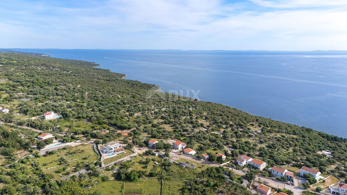 ISOLA DI PAG, LUN - una villa unica con piscina in una posizione meravigliosa