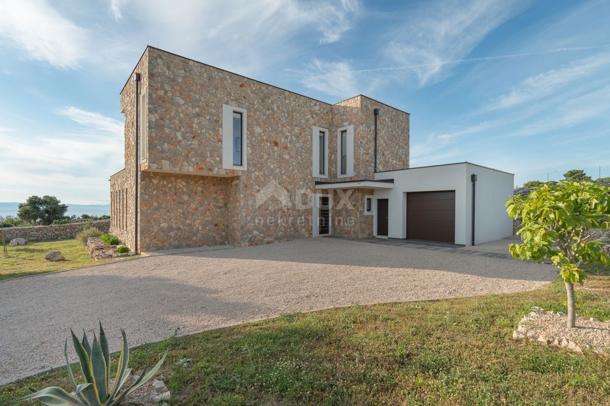 ISOLA DI PAG, LUN - una villa unica con piscina in una posizione meravigliosa