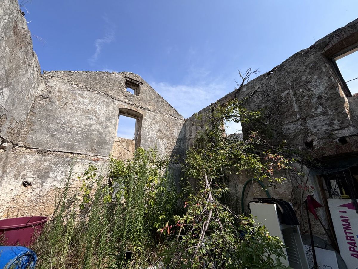 UGLJAN, POLJANA - Casa in pietra da adattare vicino al mare