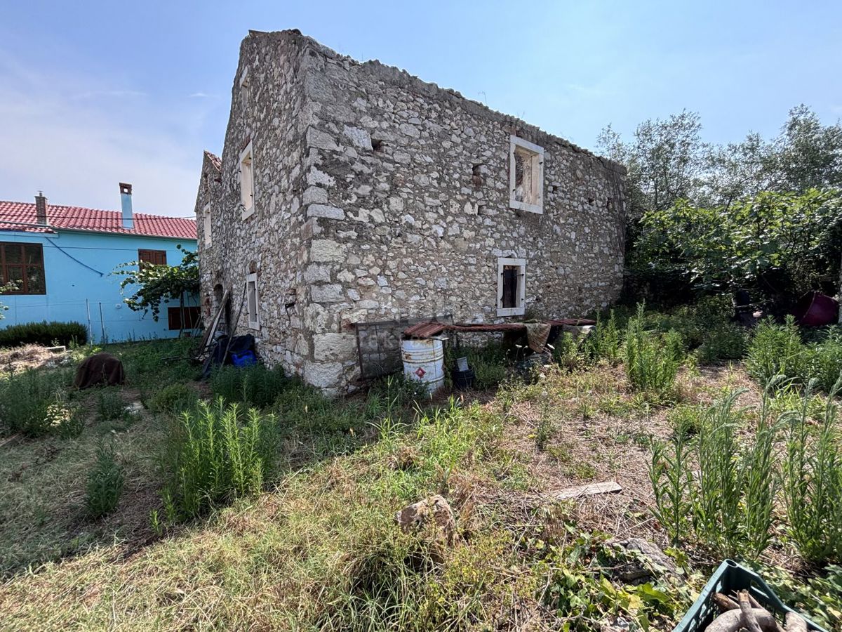 UGLJAN, POLJANA - Casa in pietra da adattare vicino al mare