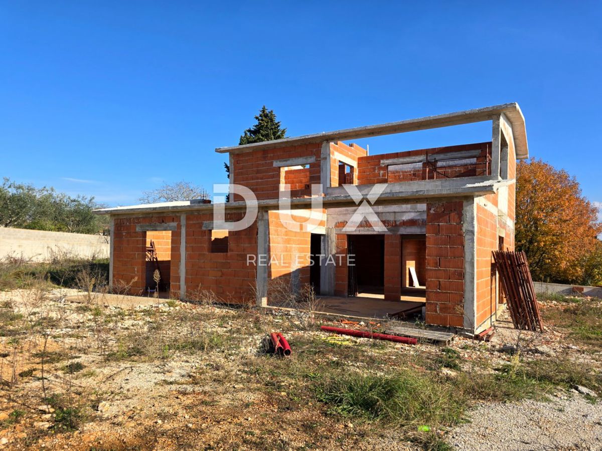 ISTRIA, SVETVINČENAT - Casa con piscina in costruzione