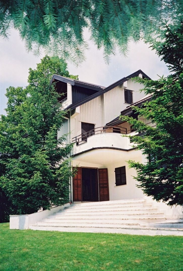 Casa Fužine, 500m2