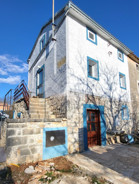 ISTRIA, VIŠNJAN - Bella casa in pietra con vista sul mare