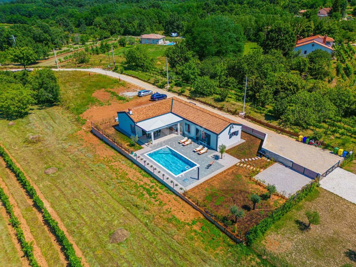 ISTRIA, LABIN - Casa con piscina in un quartiere tranquillo